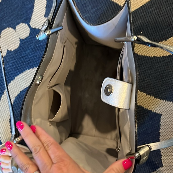 11x13 silver purse. Has been used but good condition. - Picture 6 of 6